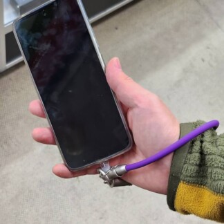 [シリコーン素材]スマホ用ストラップケーブル